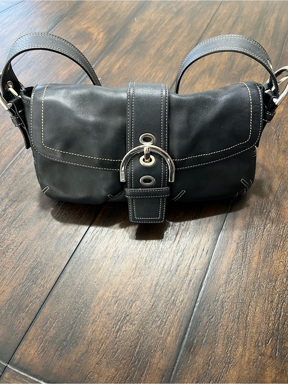 Coach Soho Flap Bag Black Leather Silver Buckle Shoulder Strap Vintage Y2K - Picture 9 of 14